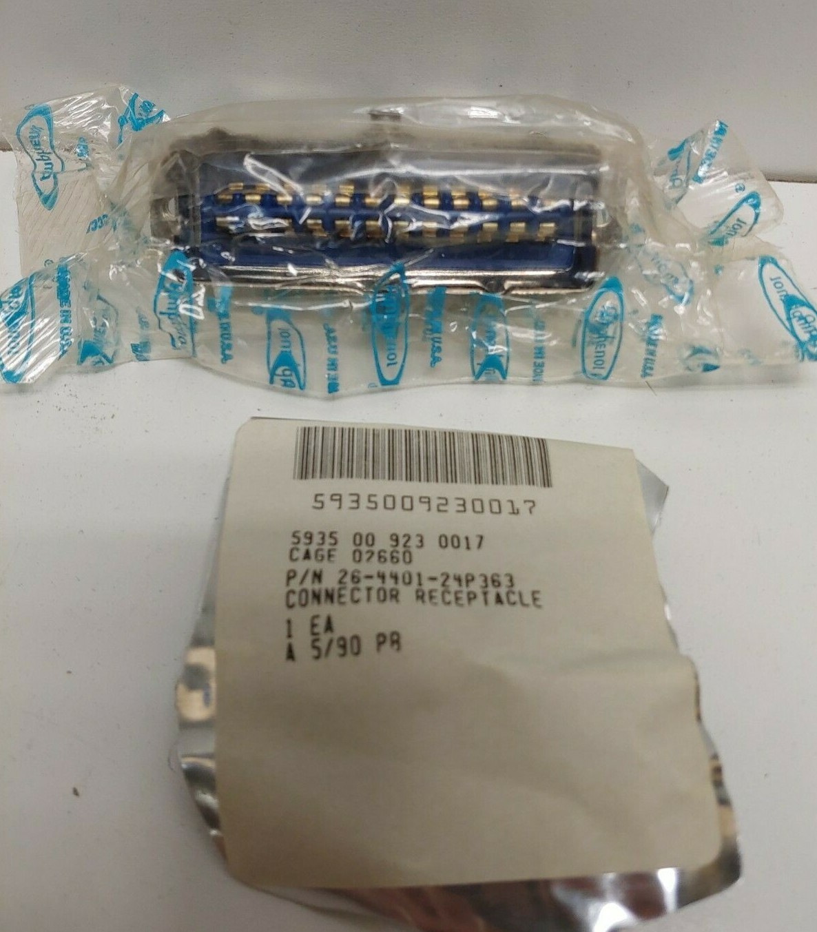 NEW! MIL-SPEC AMPHENOL CONNECTOR RECEPTACLE 5935-00-923-0017 26-4401-24P363
