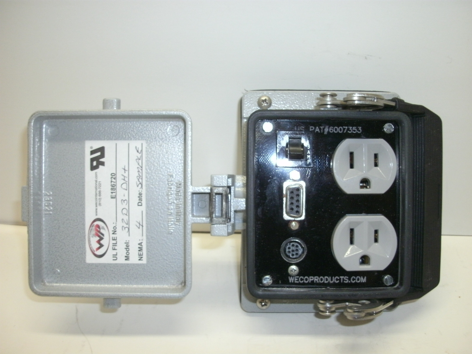 WECO PRODUCT 32D3-DH+ OUTDOOR DUAL RECEPTACLE + THE RIGHT CONNECTION 115 VAC