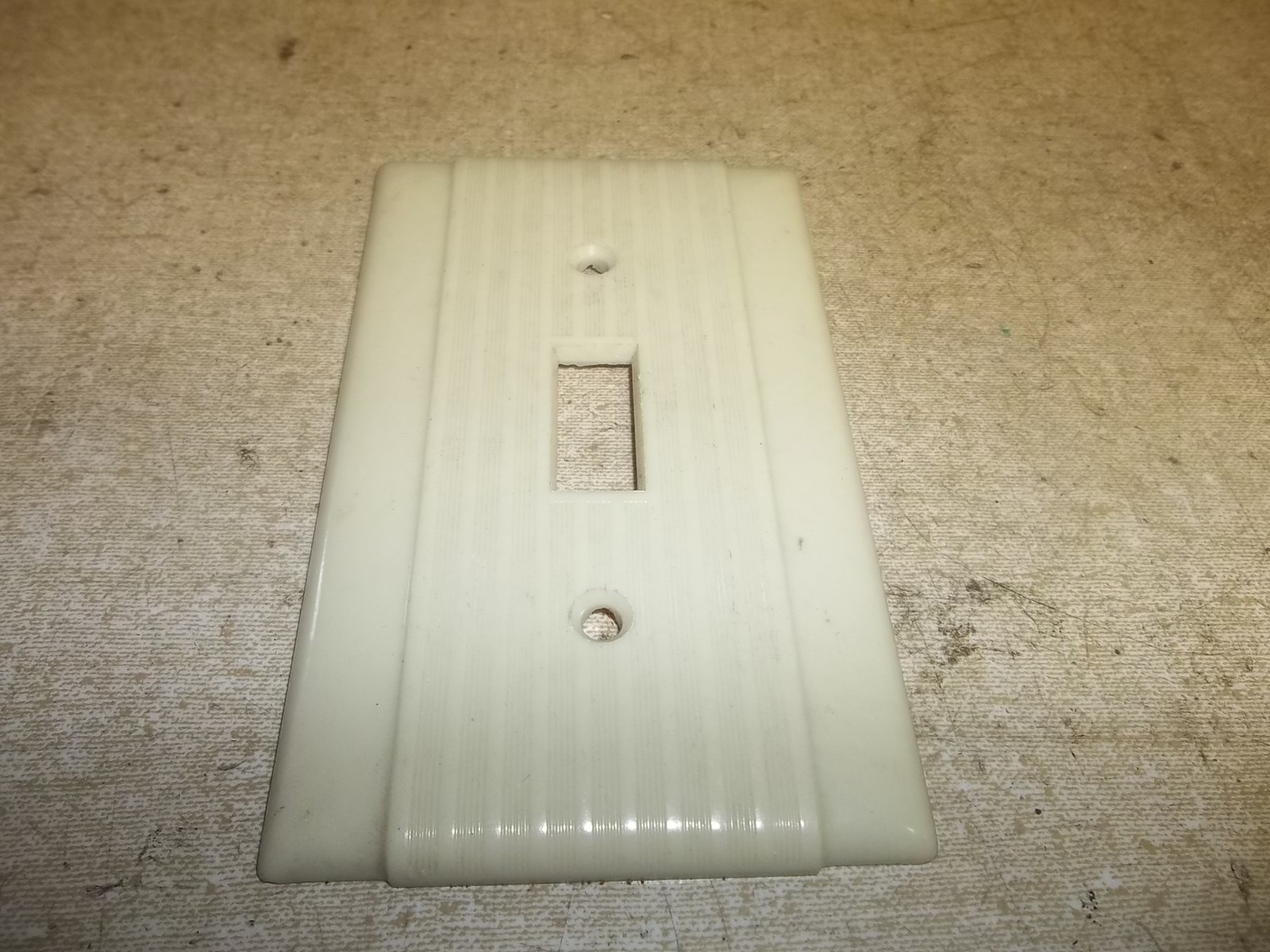 NEW Uniline Switch Outlet Cover PES 154372 Art Deco *FREE SHIPPING*