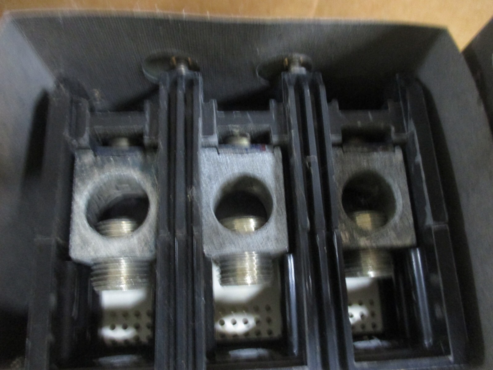 SQUARE D 250 AMP BREAKER KHL3600M1021 USED