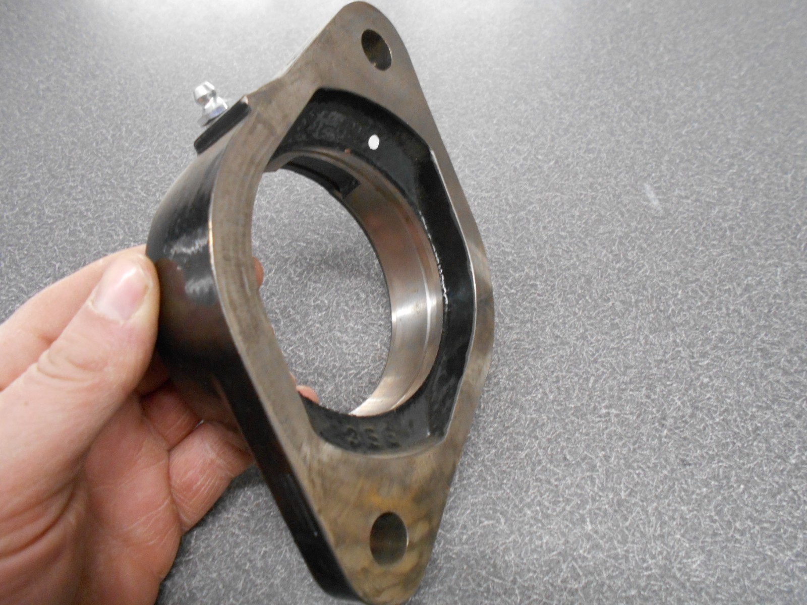 Burns/Tisco 85mm 2-Bolt Greasable Bearing Flange. T85-R. NEW!