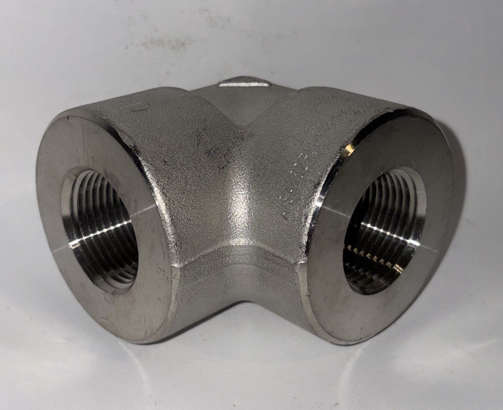 90 Elbow Pipe Fitting Threaded 1″ A/SA182 F304/F304L N2457 B16 6M 1 Stainless