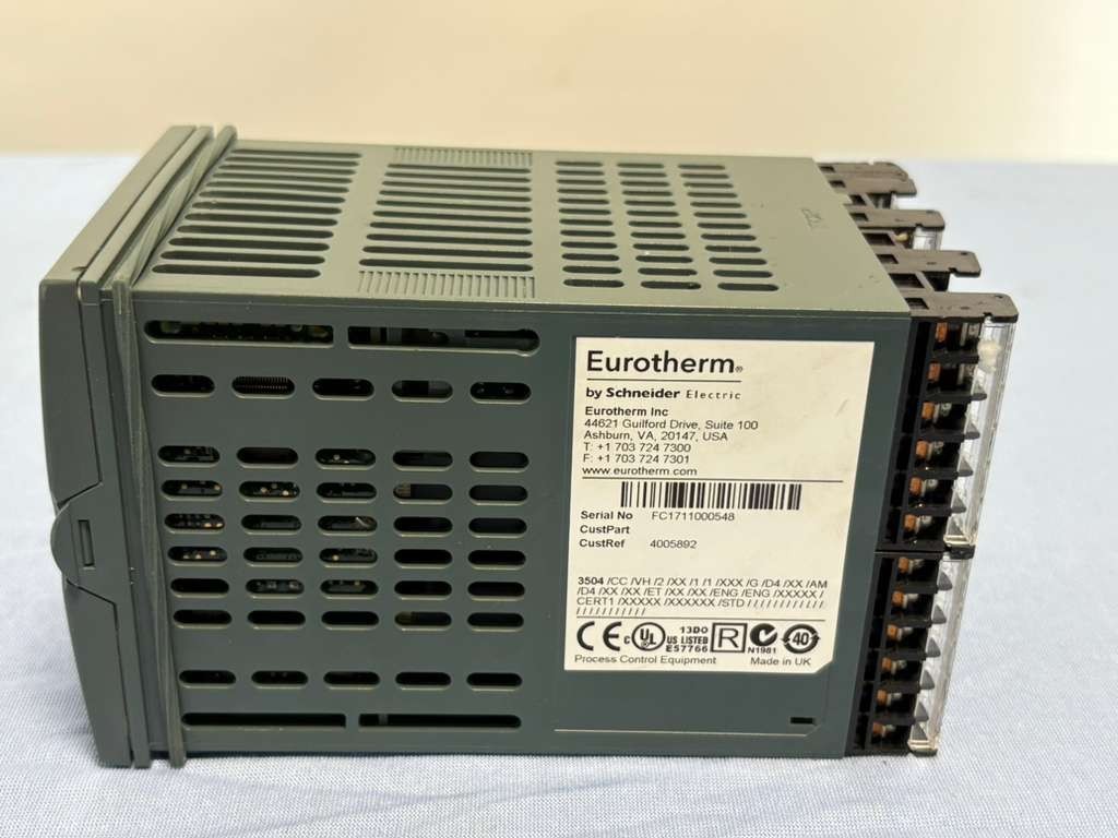 Invensys Schneider Electric Eurotherm 3504 Temperature Controller Part 4005892