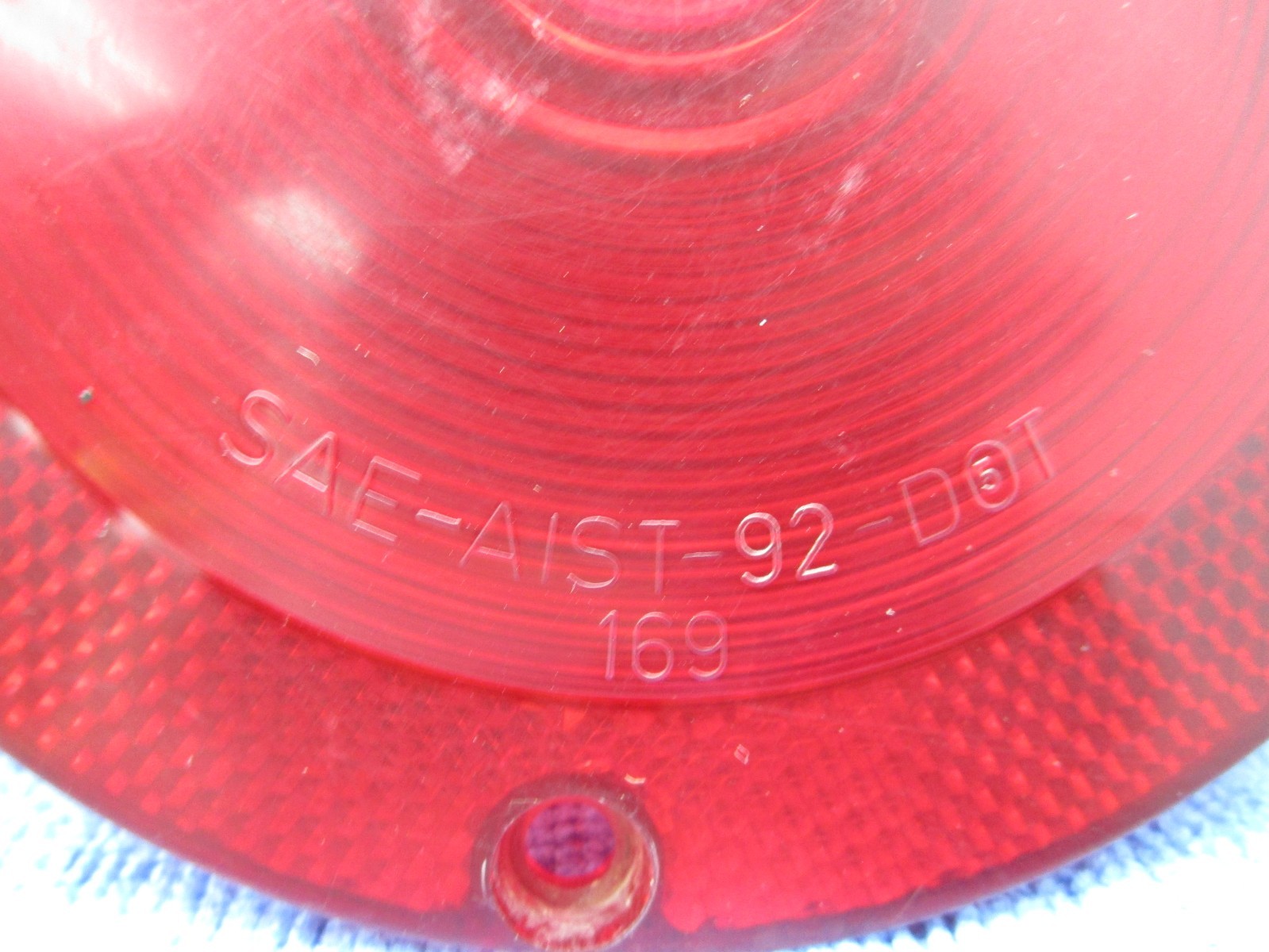 SATE-LITE 169 RED Tail Light Lamp Lens 5-1/8″ SAE-AIST-92-DOT