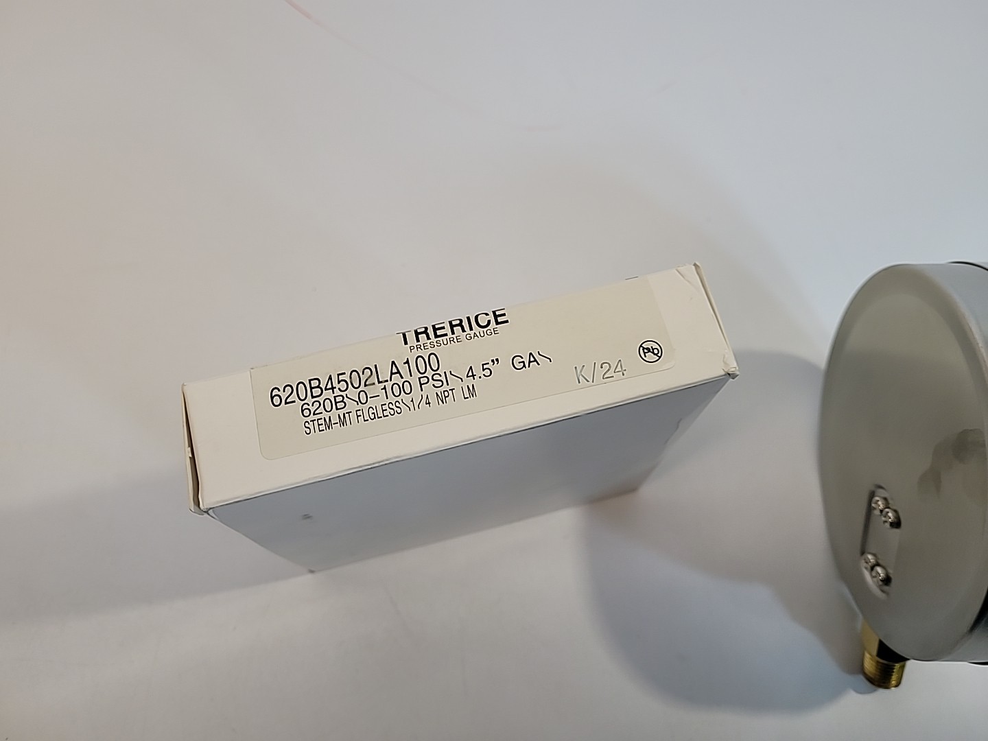 NEW TRERICE 620B4502LA100 PRESSURE GAUGE 4.5″ 0-100 PSI 1/4″ NPT 620B 61 & 372