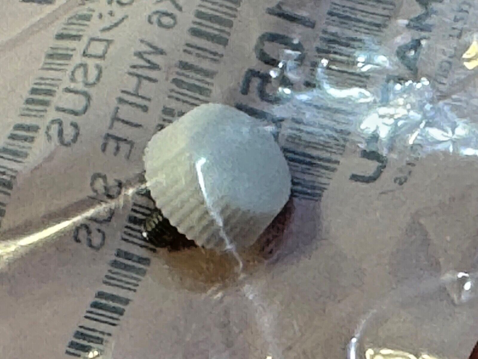 Lot of 2 each Shimadzu 037-02889-01 Knurled Knob N-1M3x6 White SUS