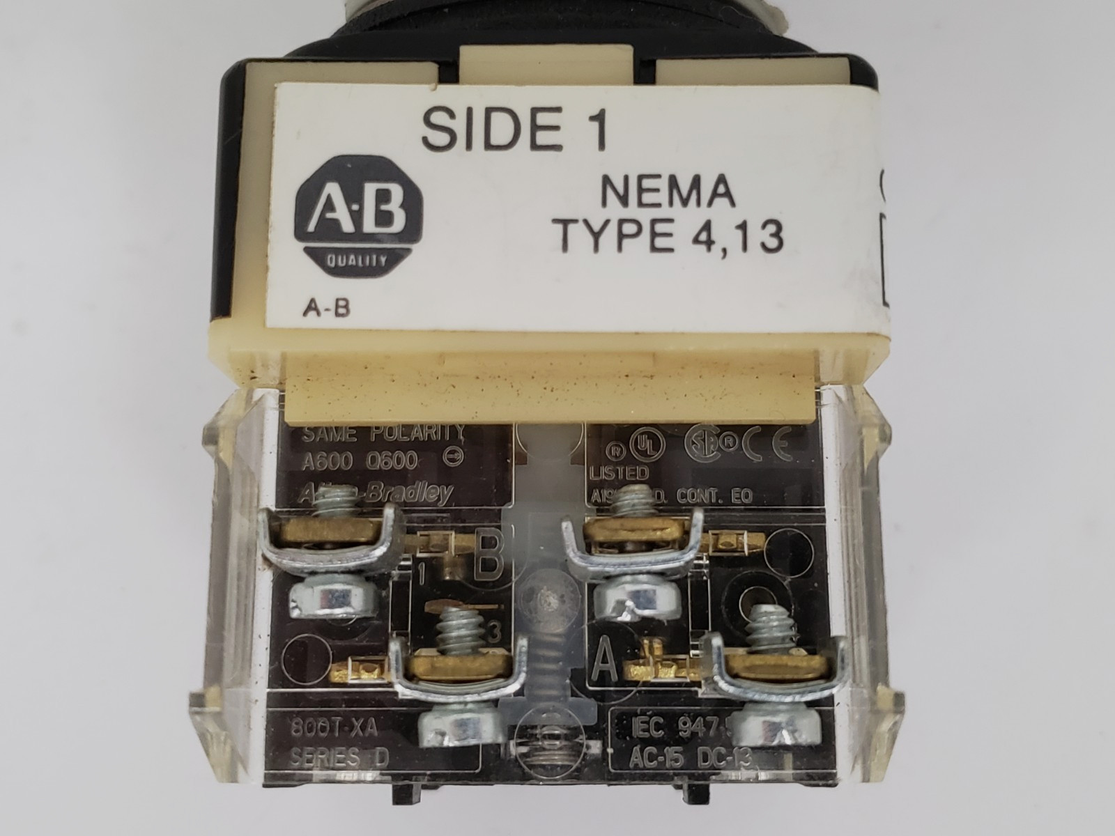 ALLEN BRADLEY 800T-T4T8AAXX TOGGLE SWITCH 4-WAY SPRING RETURN 2NO 2NC SERIES T