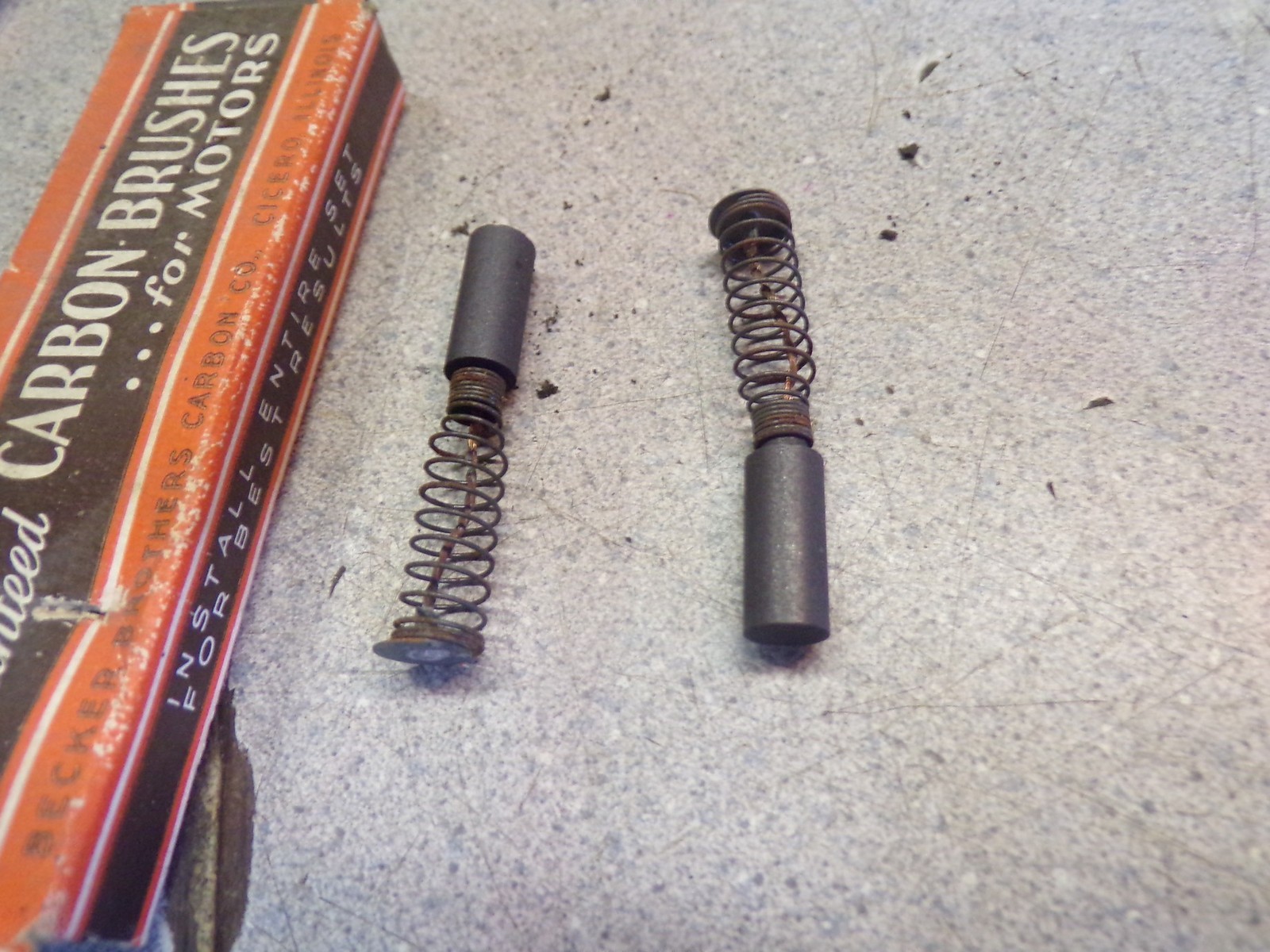 NEW Carbon Brushes 1110, Set of 2 *FREE SHIPPING*