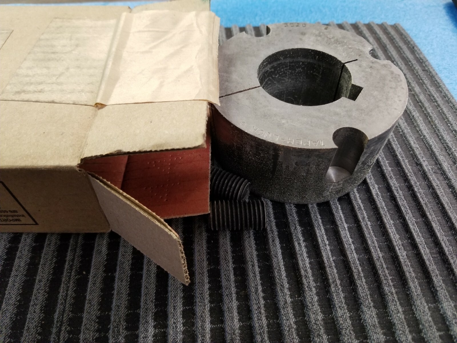 BALDOR DODGE 117124 3020 X 2-3/8-KW BUSHING