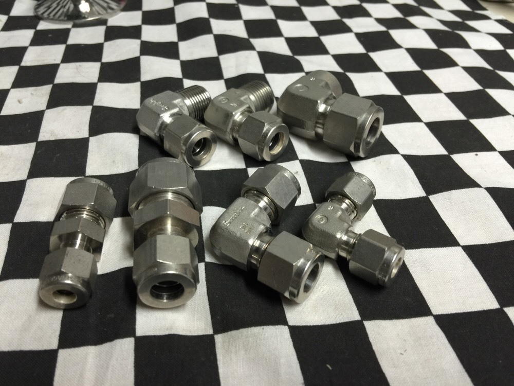 7x SWAGELOK SS-600-6-4 SS-810-6-6 SS-400-9 SS-600-9 SS-600-2-6 SS-600-8-4 #ZP8
