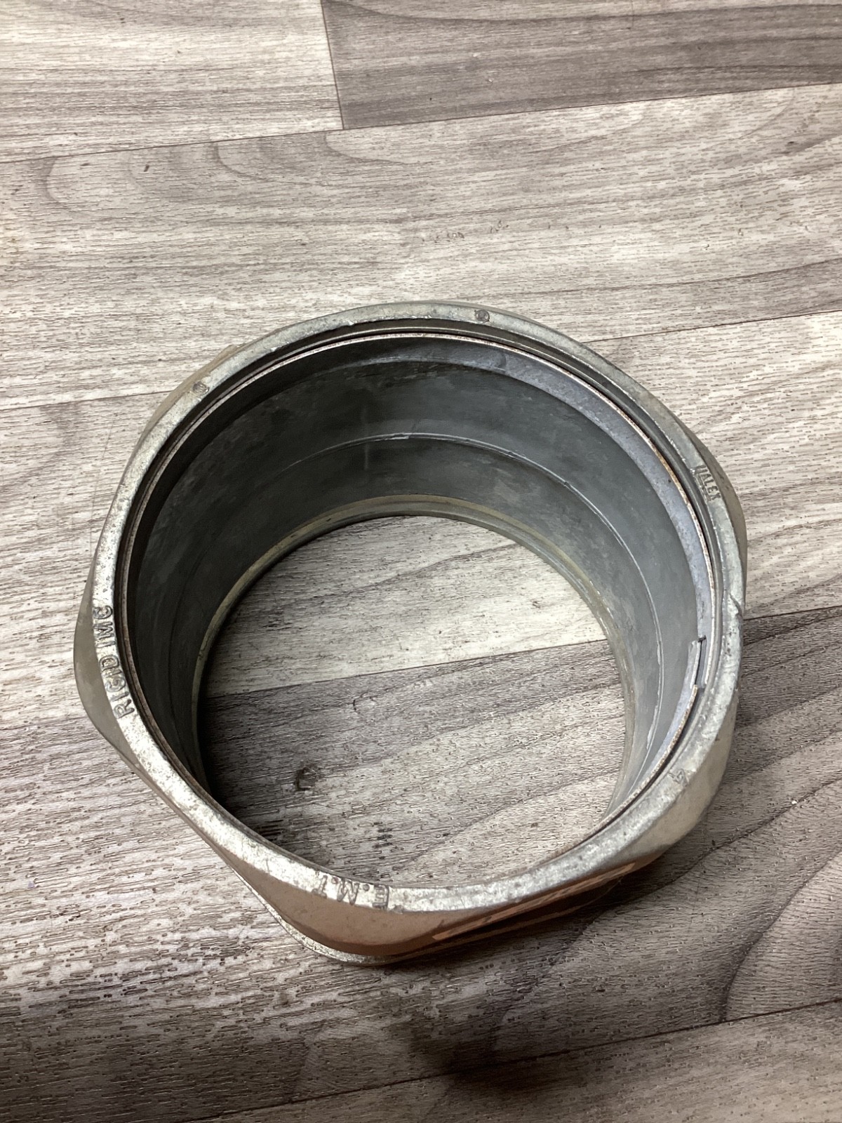 Halex Rigid EMT Conduit Compression Coupler 4″ #120D133PR5*SI