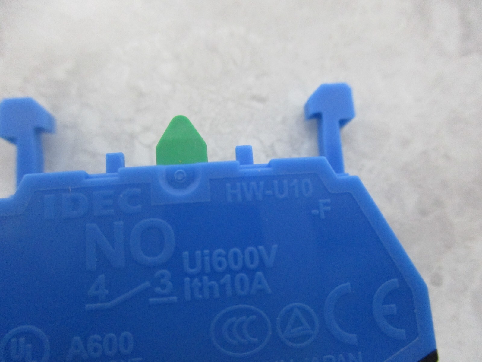 IDEC HW-U10-F CONTACT BLOCK, T1810