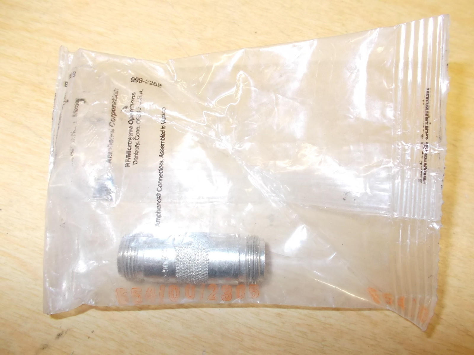 NEW Amphenol 554/00/2305 Connector 499-226B *FREE SHIPPING*