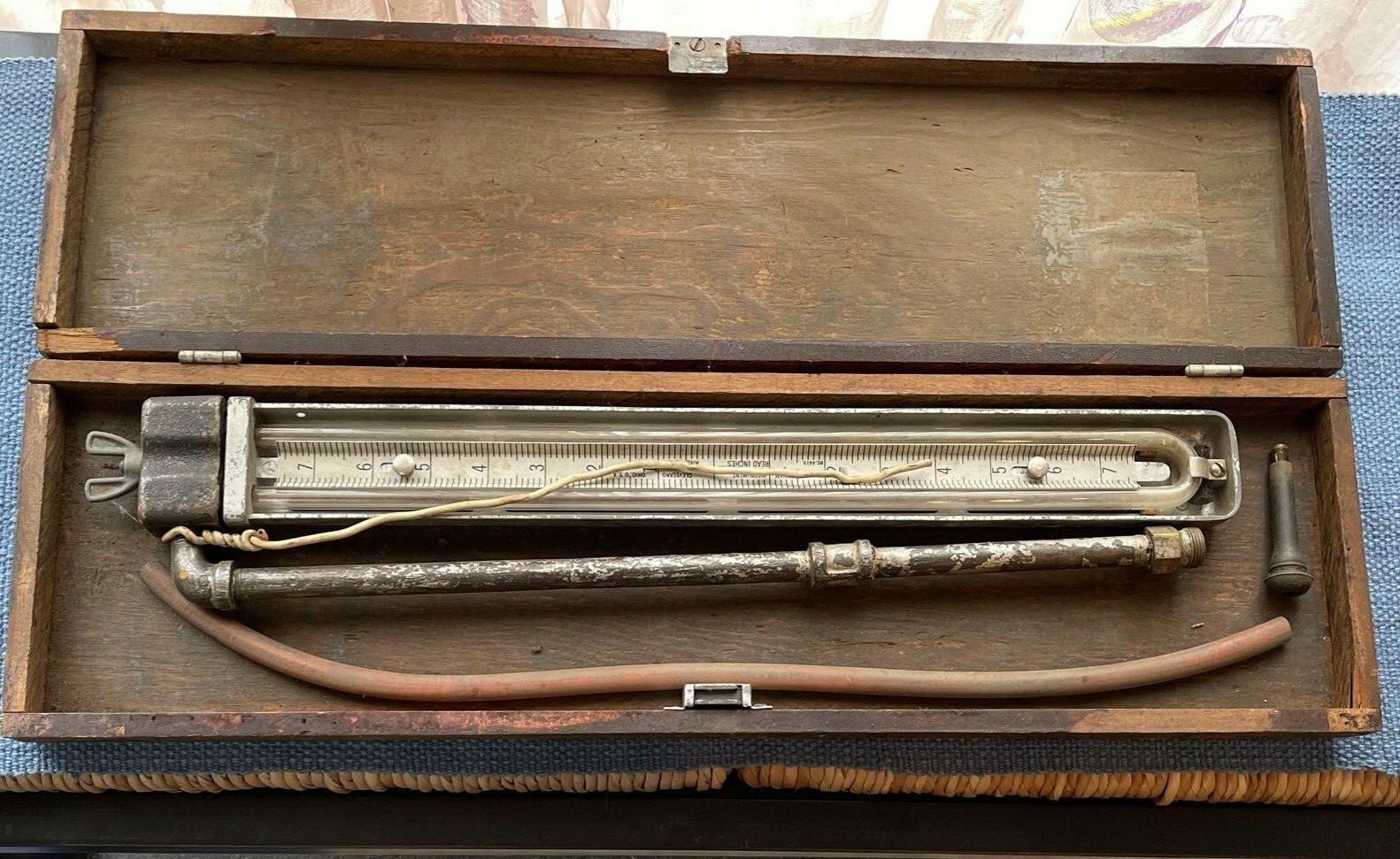 Vintage Meriam Instrument Co. 15″ Standard Cleanout Manometer in wooden box