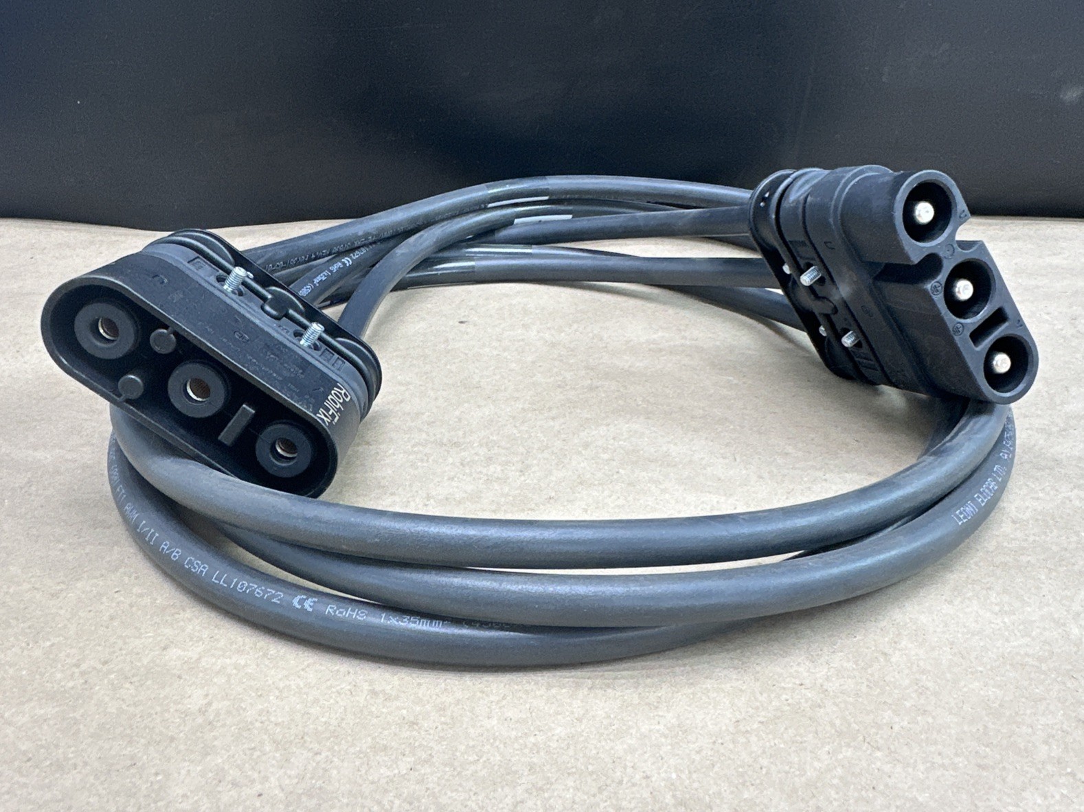 LEONI EPS The Quality Connection 3.209.015M.3001B 3-Pole Primary Power Cable