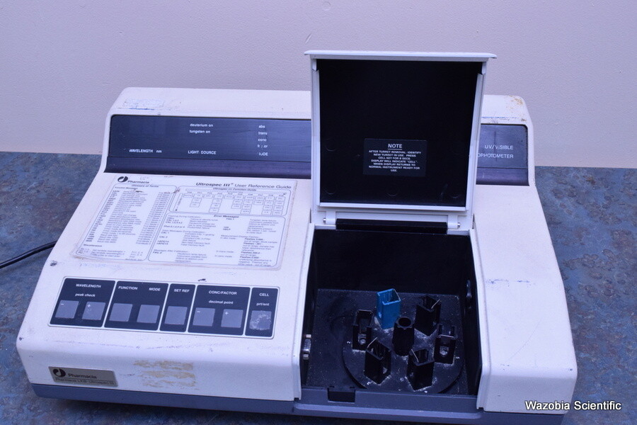 PHARMACIA LKB BIOCHROM ULTROSPEC III MODEL 80-2097-68 UV VISIBLE SPECTROPHOTOMET
