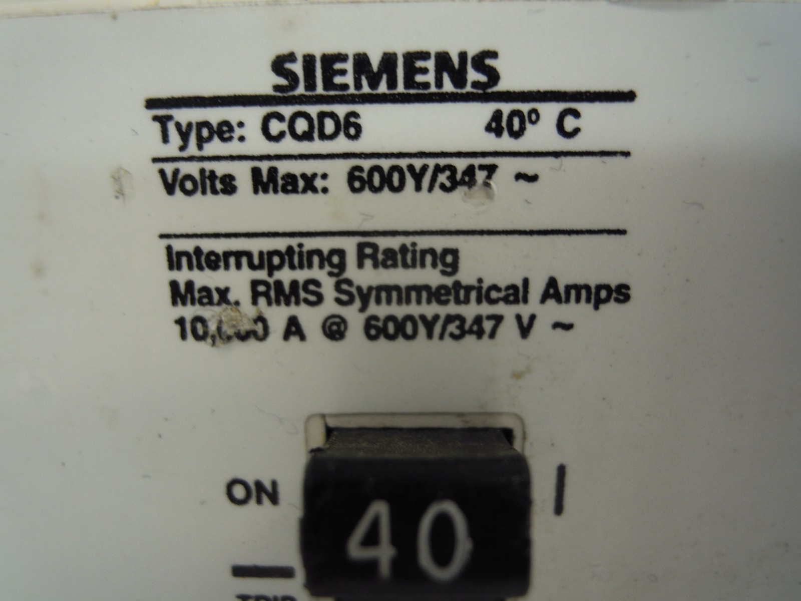 SIEMENS CQD6 CIRCUIT BREAKER 40A 3-POLE 600Y/347V CQD6340 MOLDED CASE