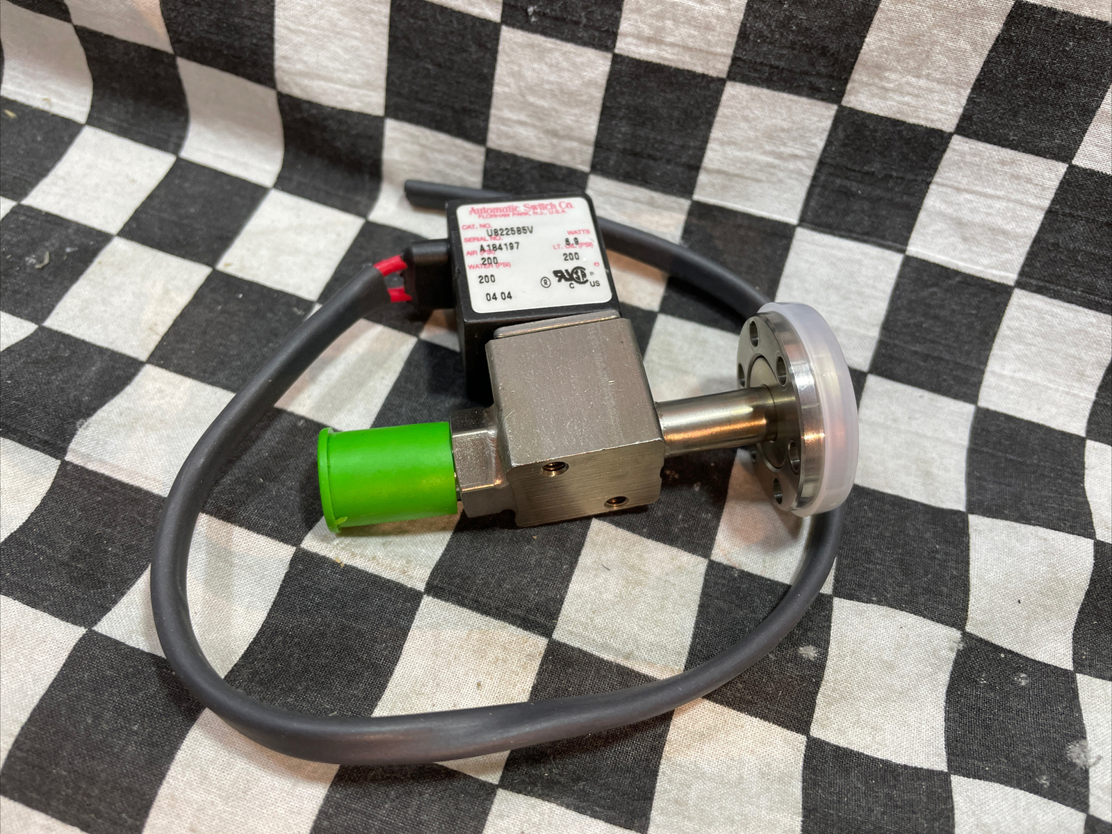 Asco Sub-miniature Solenoid U8225B5V, 1/4″ MVCR x 1-1/3″ CF, 400115-142D #126J