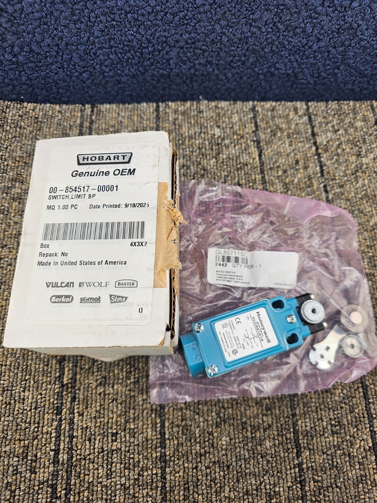 Hobart 00-854517-00001: Limit BP Switch For Electric & Gas Braising Pans 1/2″-14