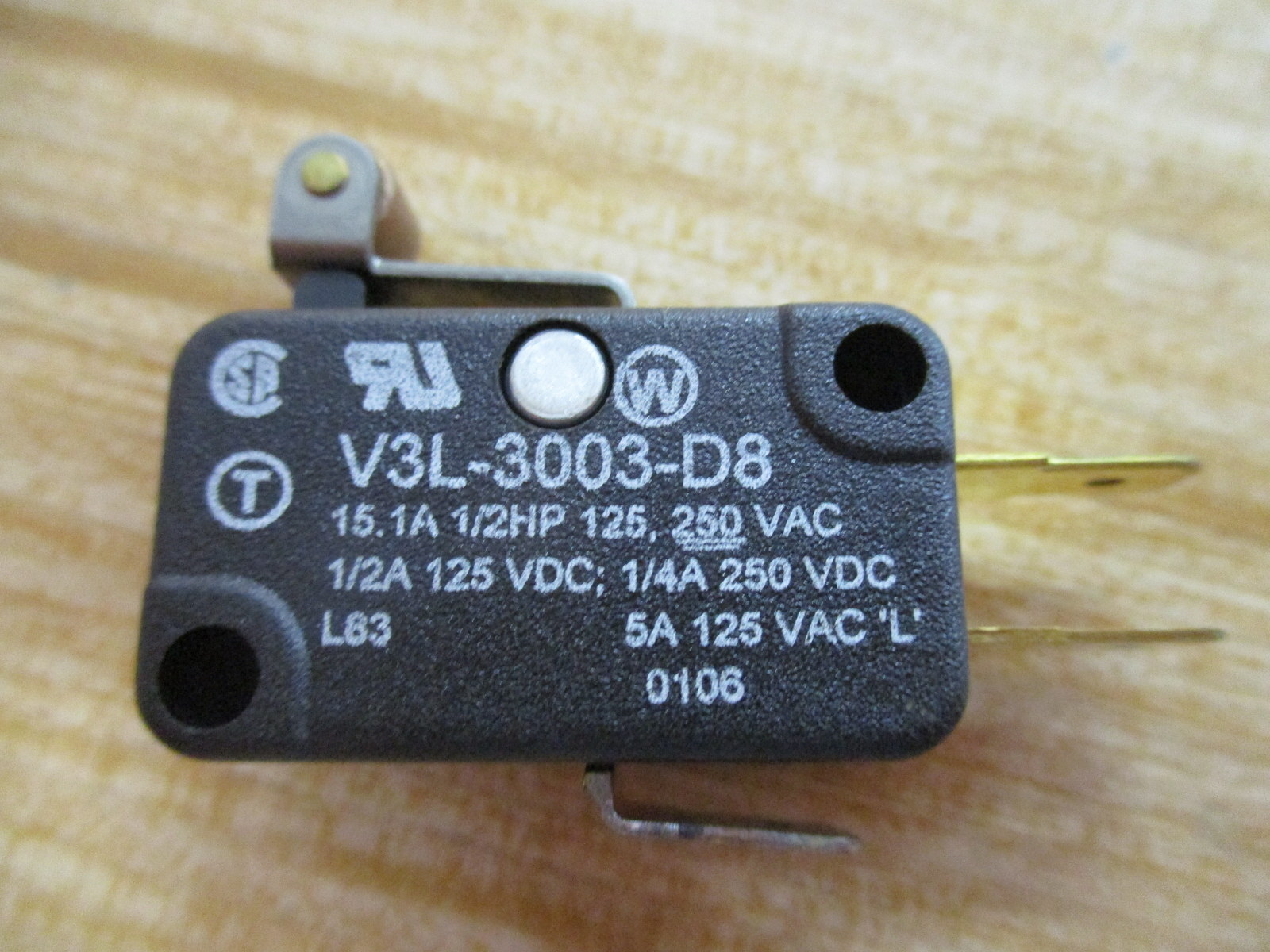 Honeywell / Micro Switch V3L-3003-D8 Snap Switch V3L3003D8