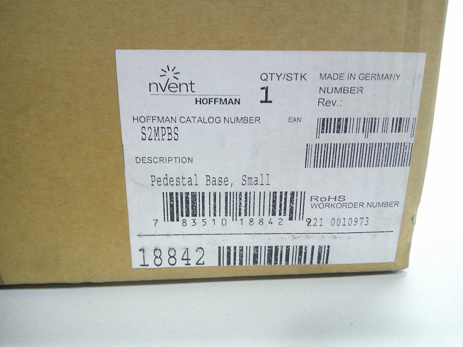 nVent HOFFMAN S2MPBS Syspend 281-Max Small Pedestal Base 15.83×15.83×4.41 Black