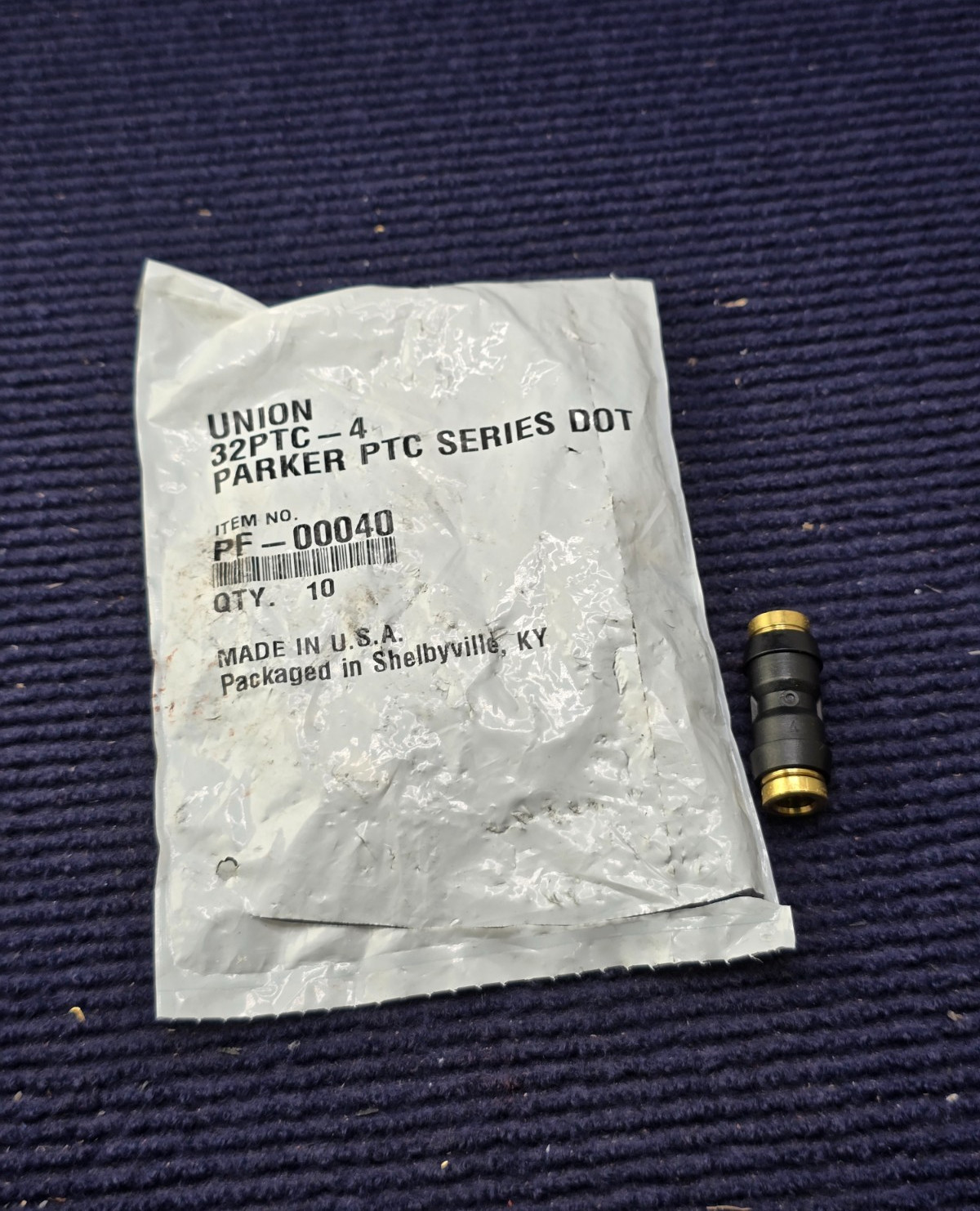 (QTY 10) Parker 32PTC-4 Straight Union DOT Push-to-Connect Fittings 1/4″ Tube OD