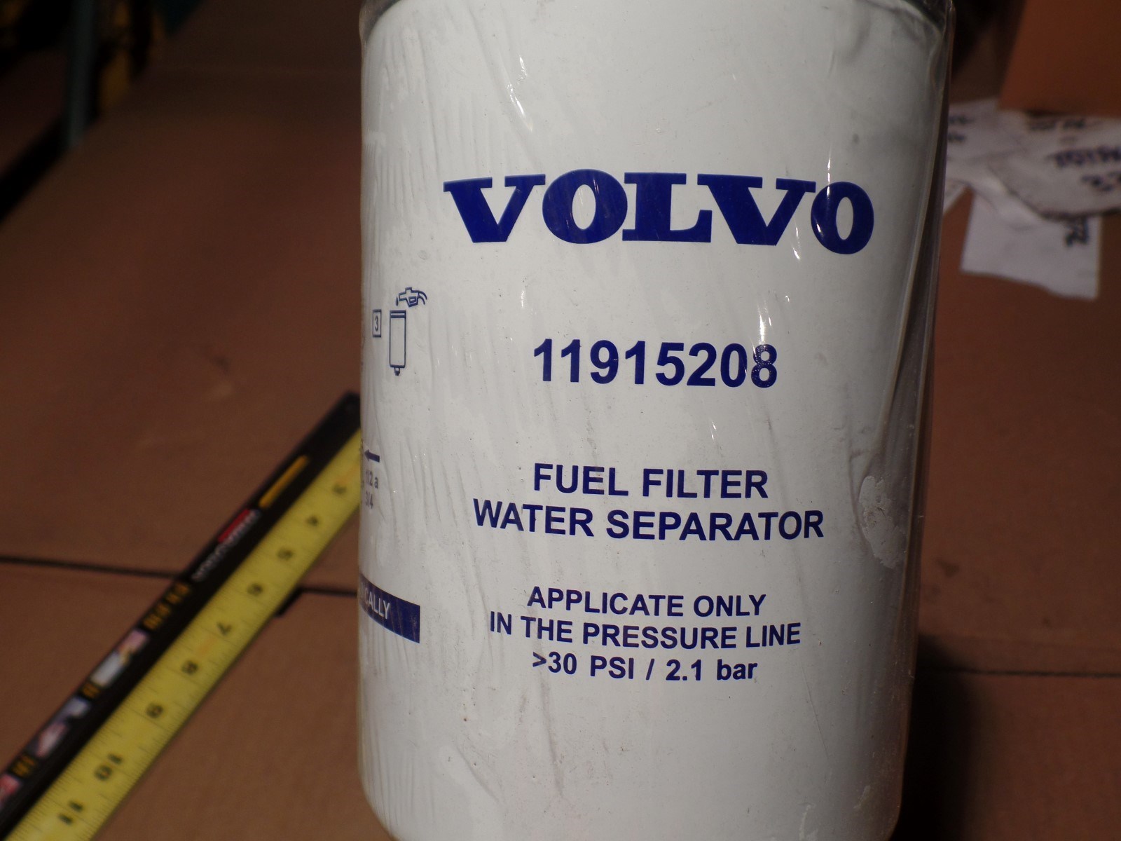 VOLVO FUEL FILTER WATER SEPARATOR 11915208, 11 915 208, 30 PSI / 2.1 bar, N.O.S