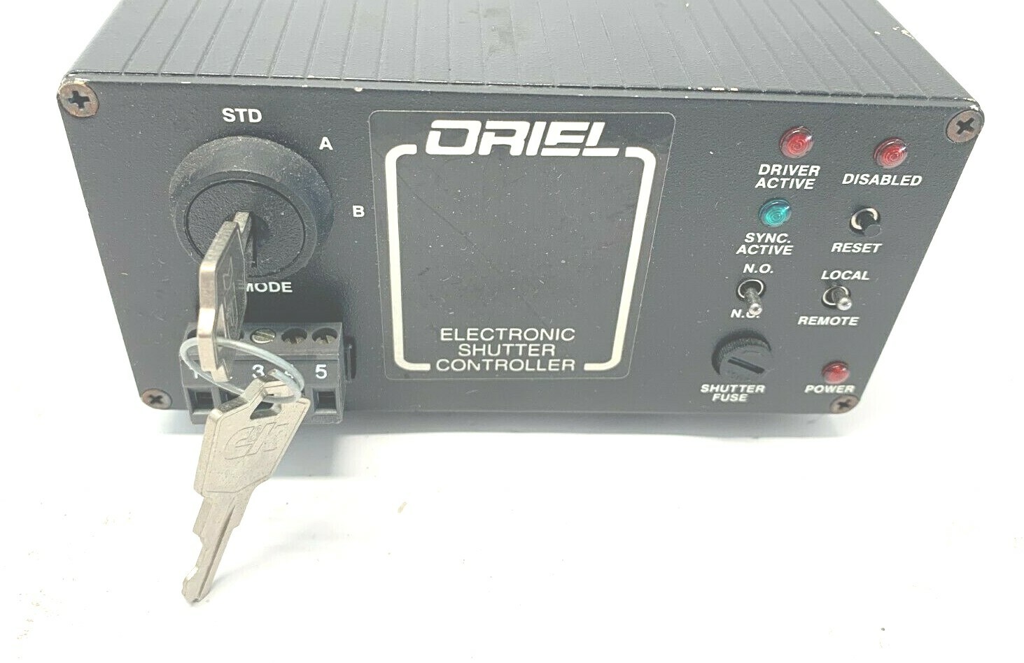 THERMO ORIEL 76995 ELECTRONIC SHUTTER CONTROLLER, 115-230VAC .5/.25A