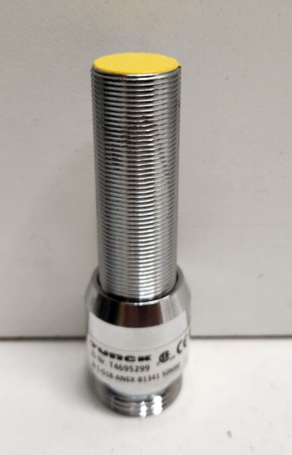 NEW OLD STOCK! TURCK 30V INDUCTIVE PROXIMITY SENSOR BI5-G18-AN6X-B1341 50MM