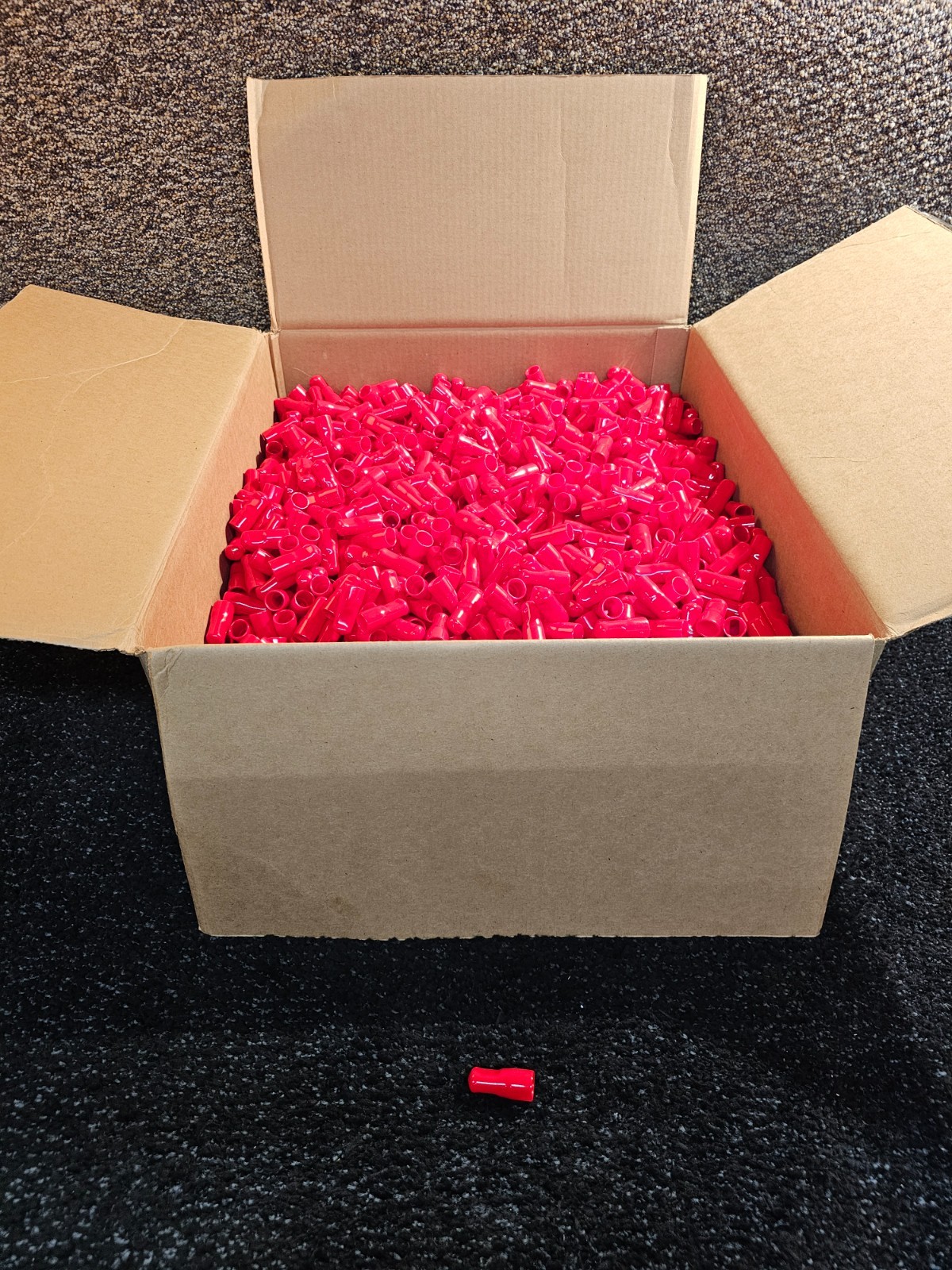 (QTY 2500) Caplugs PVCRED312 VFE-595-10 Red Vinyl