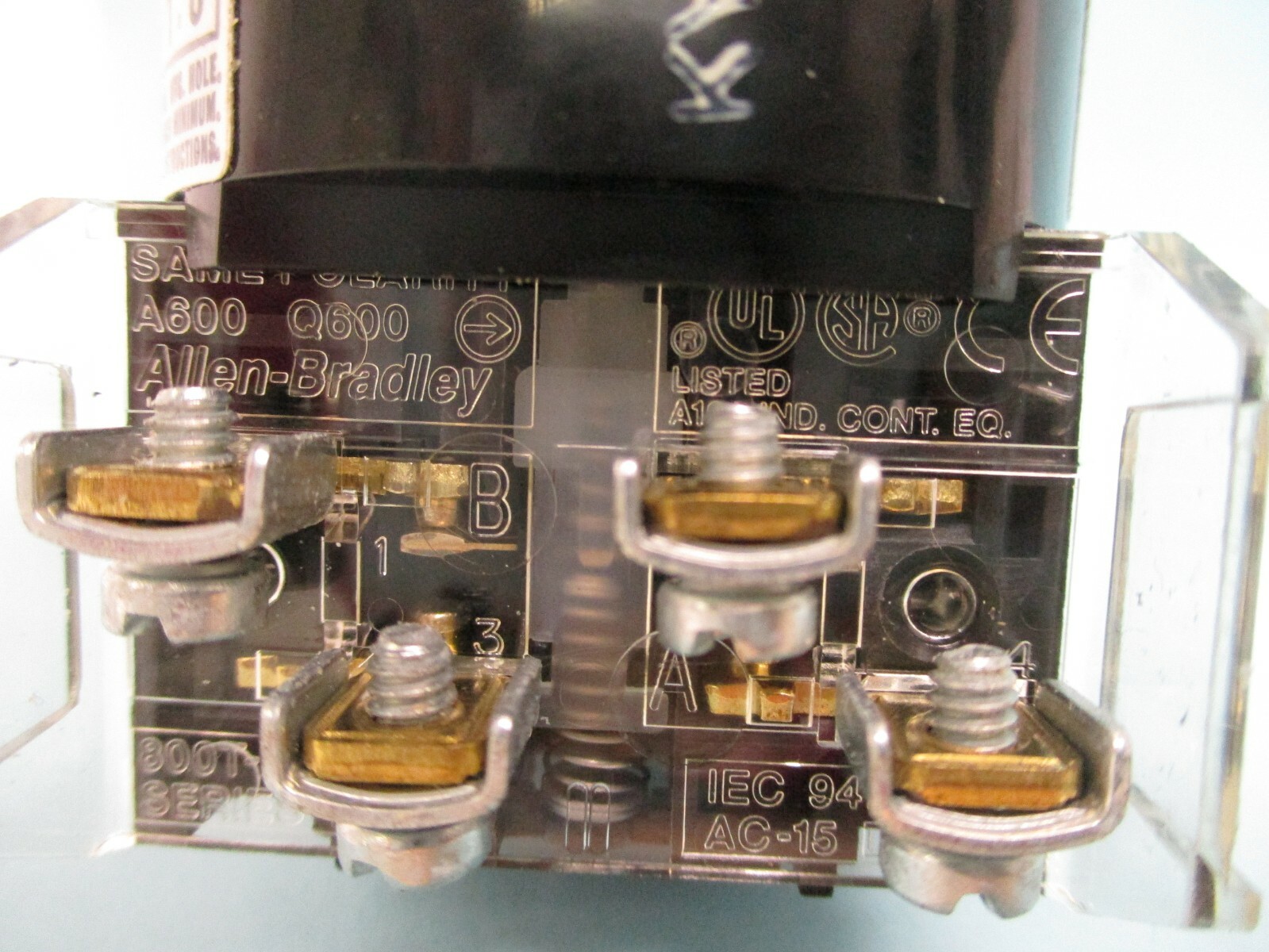 New other Allen-Bradley Push Button 800HL-PPB16 800T-XA Series D A2903DH