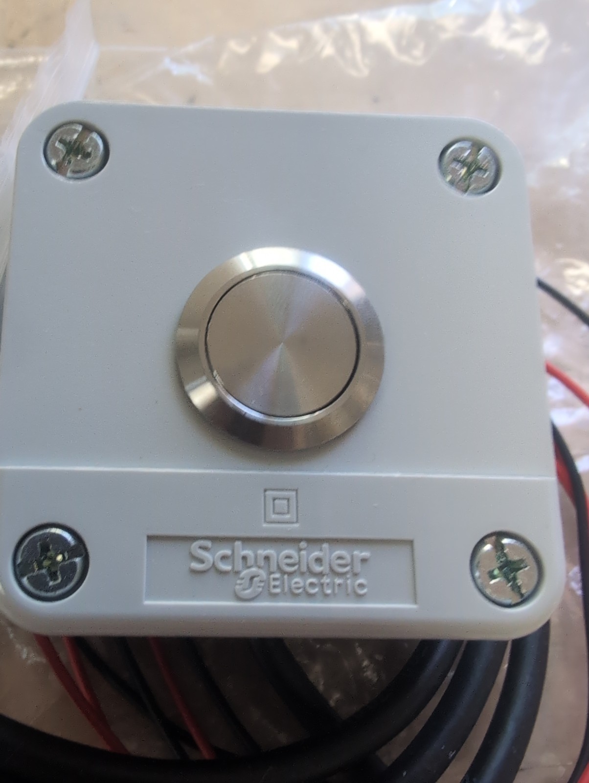 Lot Of 2 Schneider Electric Harmony Control Station Enclosure Push Button Boxes