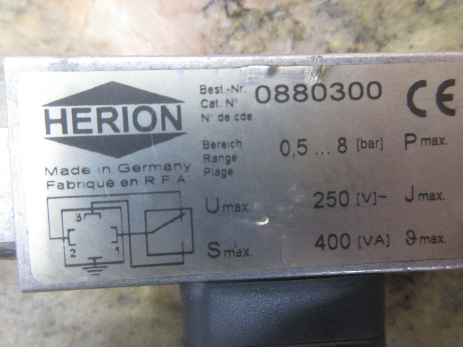 HERION VALVE 0880300 10/98 250V 400VA