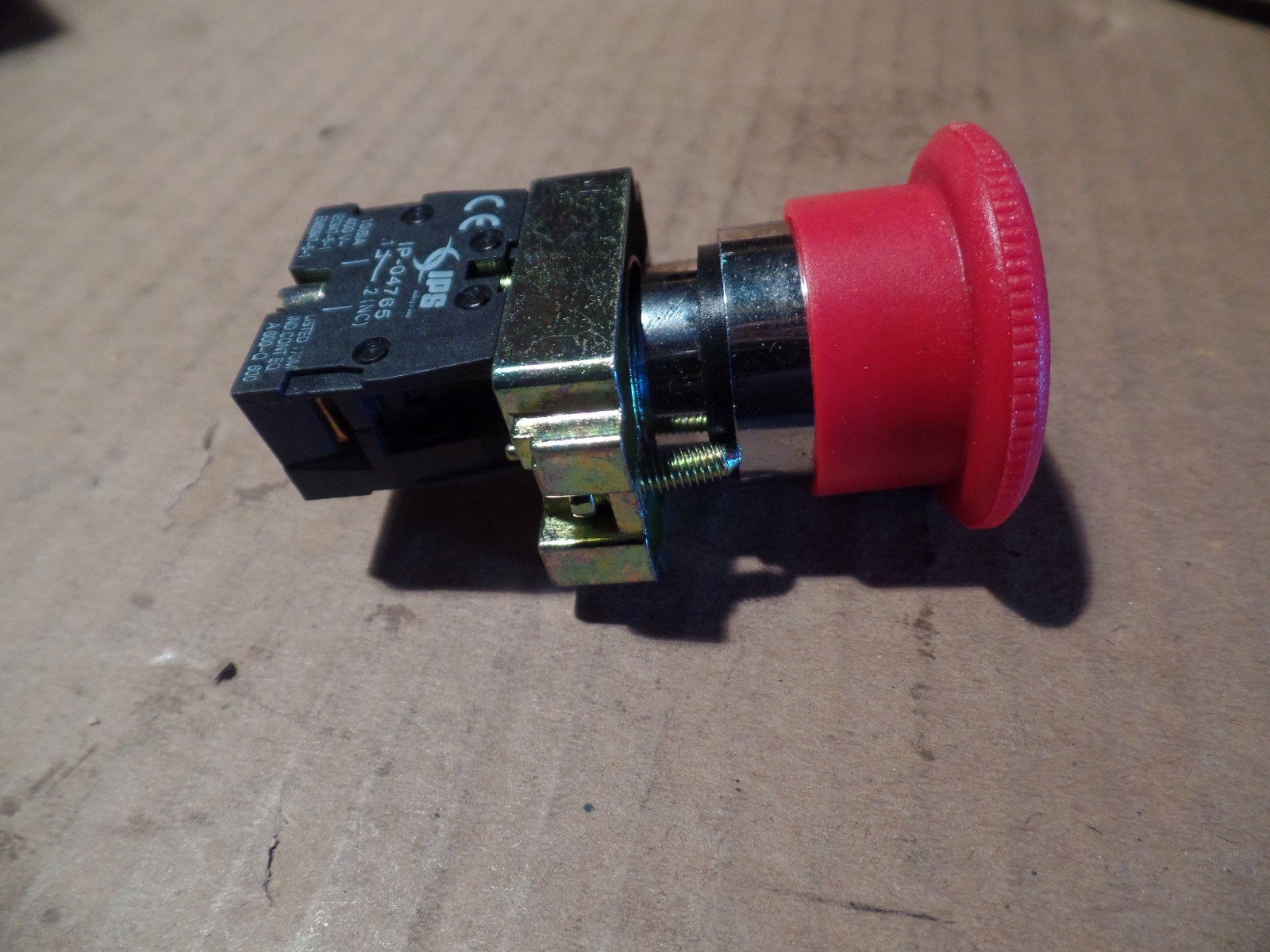 IPS E-STOP BUTTON SWITCH, IP-04765, 10(6)A, 400V, IP-06360, IEC/EN60947-5-1