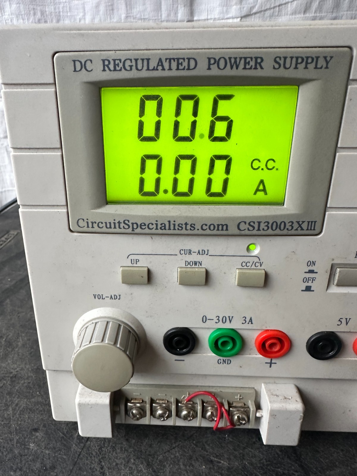 CIRCUIT SPECIALISTS DC REGULATED SUPPLY CSI3003X III