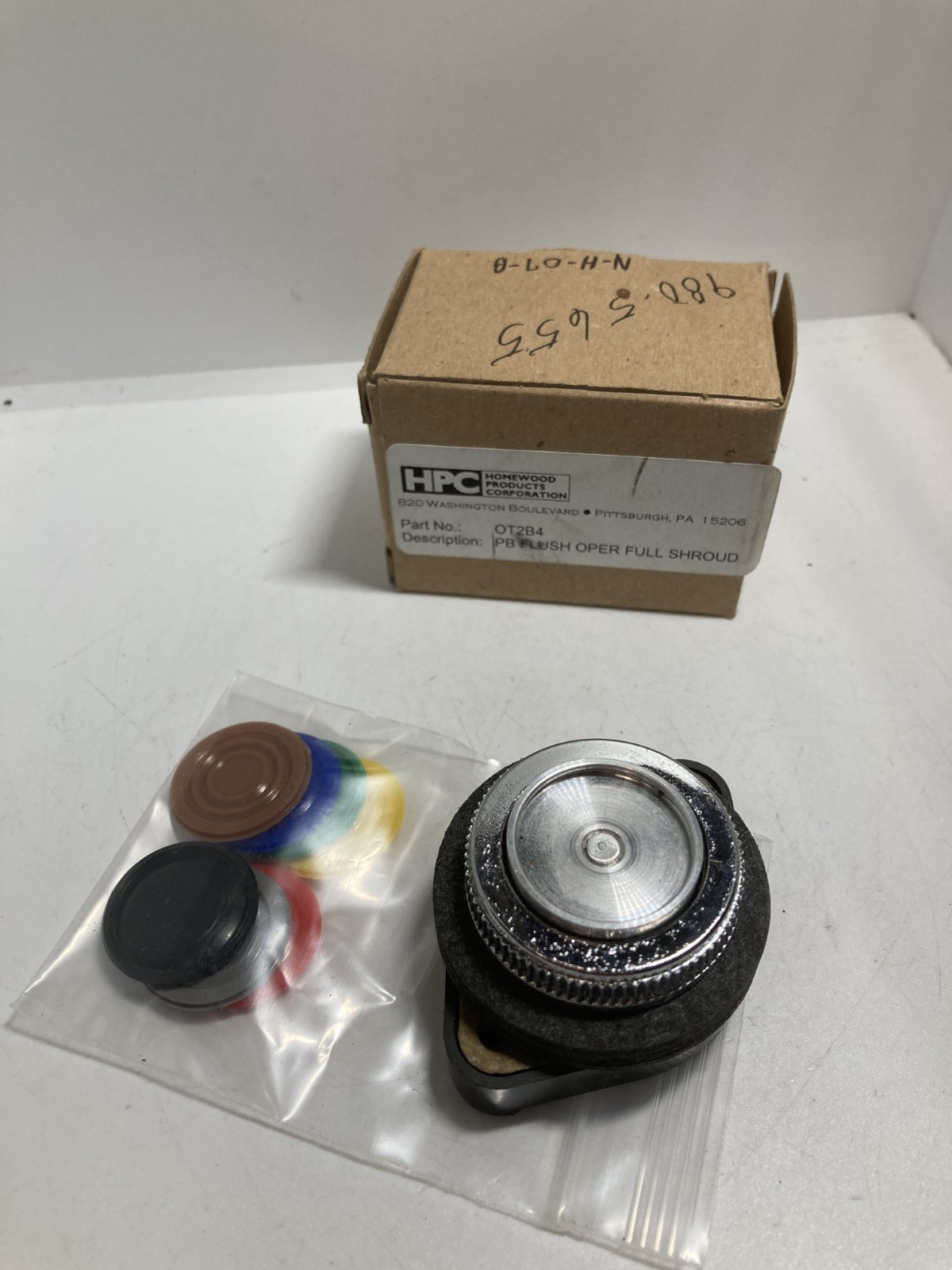 WESTINGHOUSE QT2B4 PUSHBUTTON OPERATOR UNIVERSAL 30MM ASSORTED COLORS NIB
