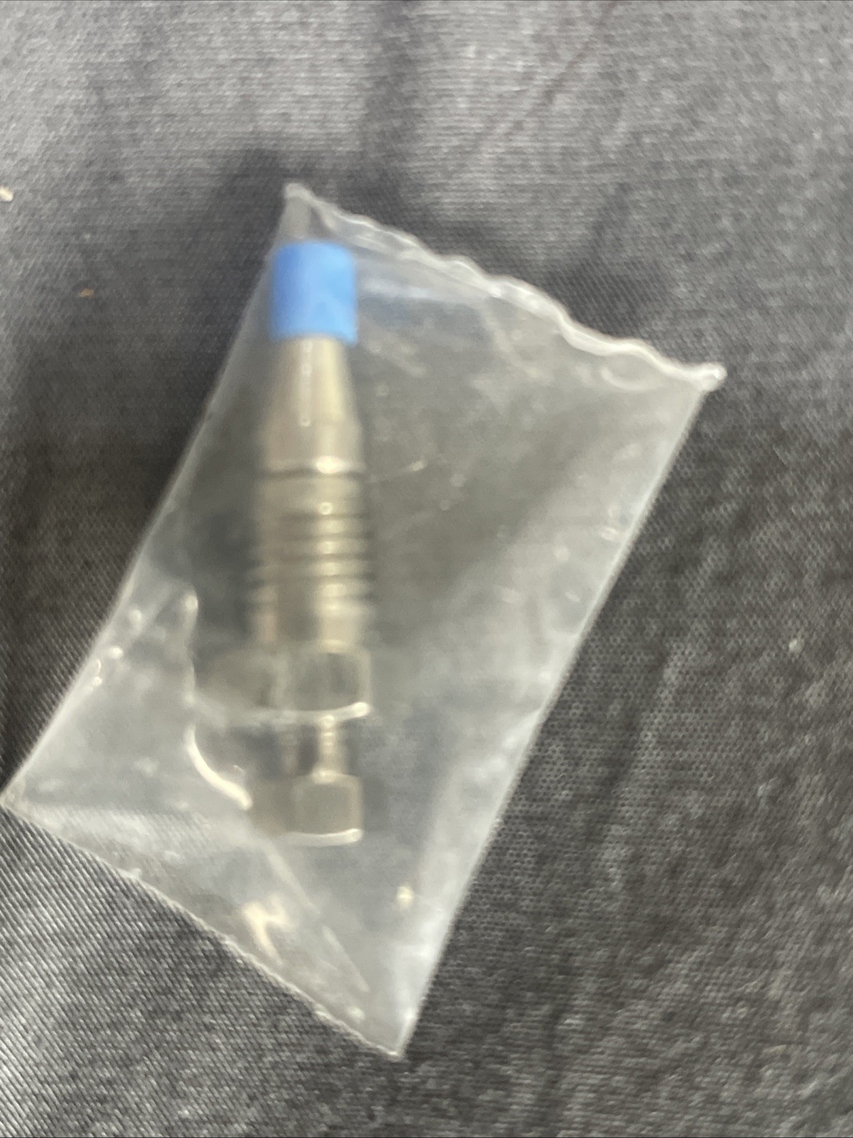 Vici Valco IZR21L – Internal Reducer, 1/8″-1/16″, 1mm bore