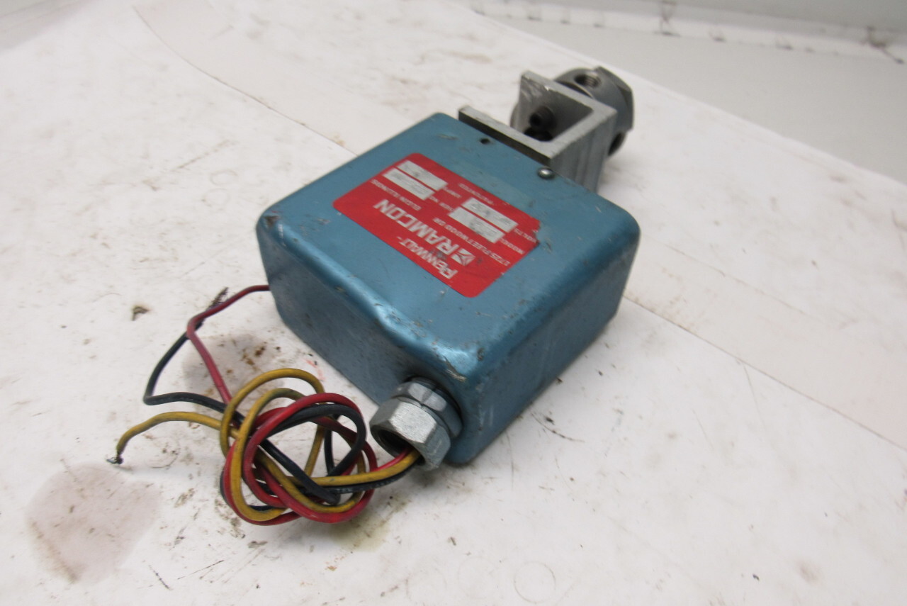 Pennwalt Ramcon 8BR-3 115V Actuator W/4 Port Ball Valve 1/4″ NPT