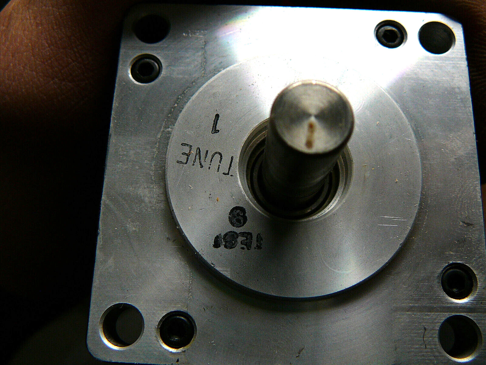 PARKER COMPUMOTOR BRUSHLESS SERVO MOTOR CM232AE-00219 340V 2.1A 92 0Z-IN