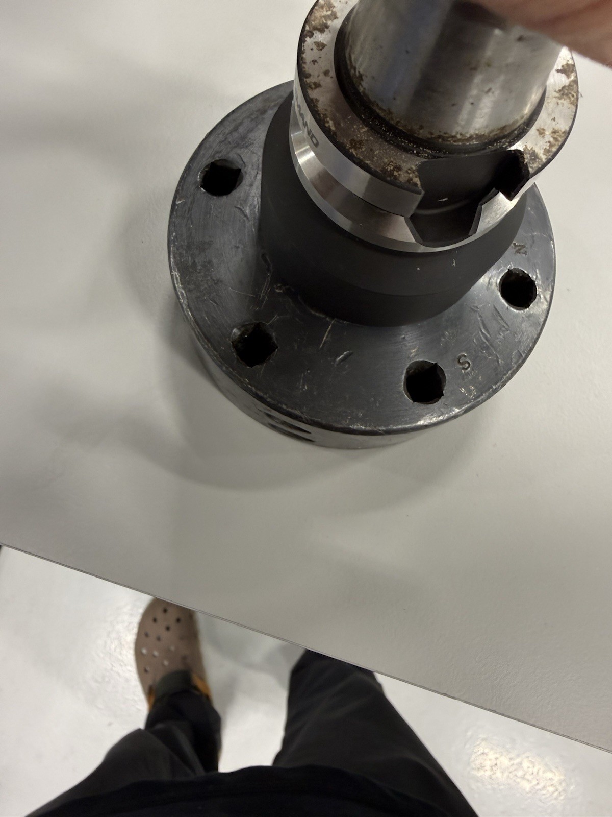 COMMAND TOOLING SYSTEMS B2S4-1000 BT30, FACEMILL HOLDER, Shell Mill BT30