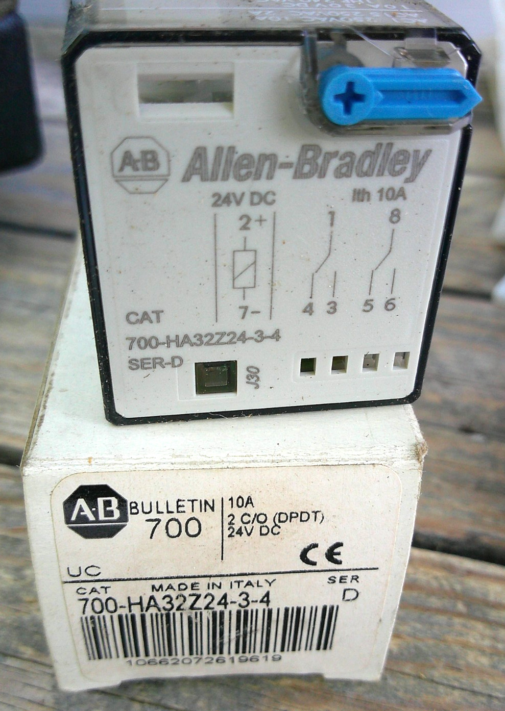 *NEW* Allen Bradley 700-HA32Z24-3-4 Ser D Relay. 10 Amp 24V