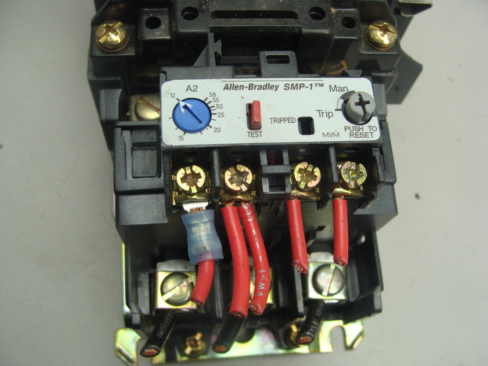 ALLEN BRADLEY CONTACTOR 509-B0D-XXX W/STARTER 592-A2HA & (2) AUX CONTACTS 595-A