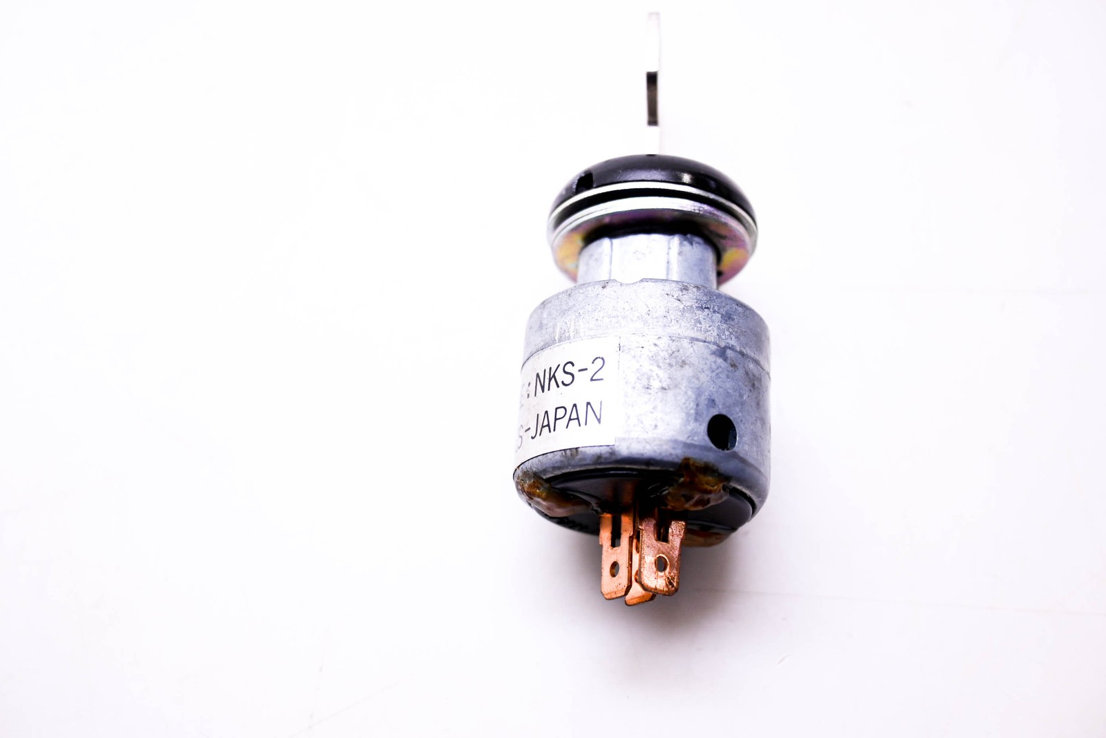 Total Source 25150-L4500, NI25150-L4500 Ignition Switch fits Nissan NOS