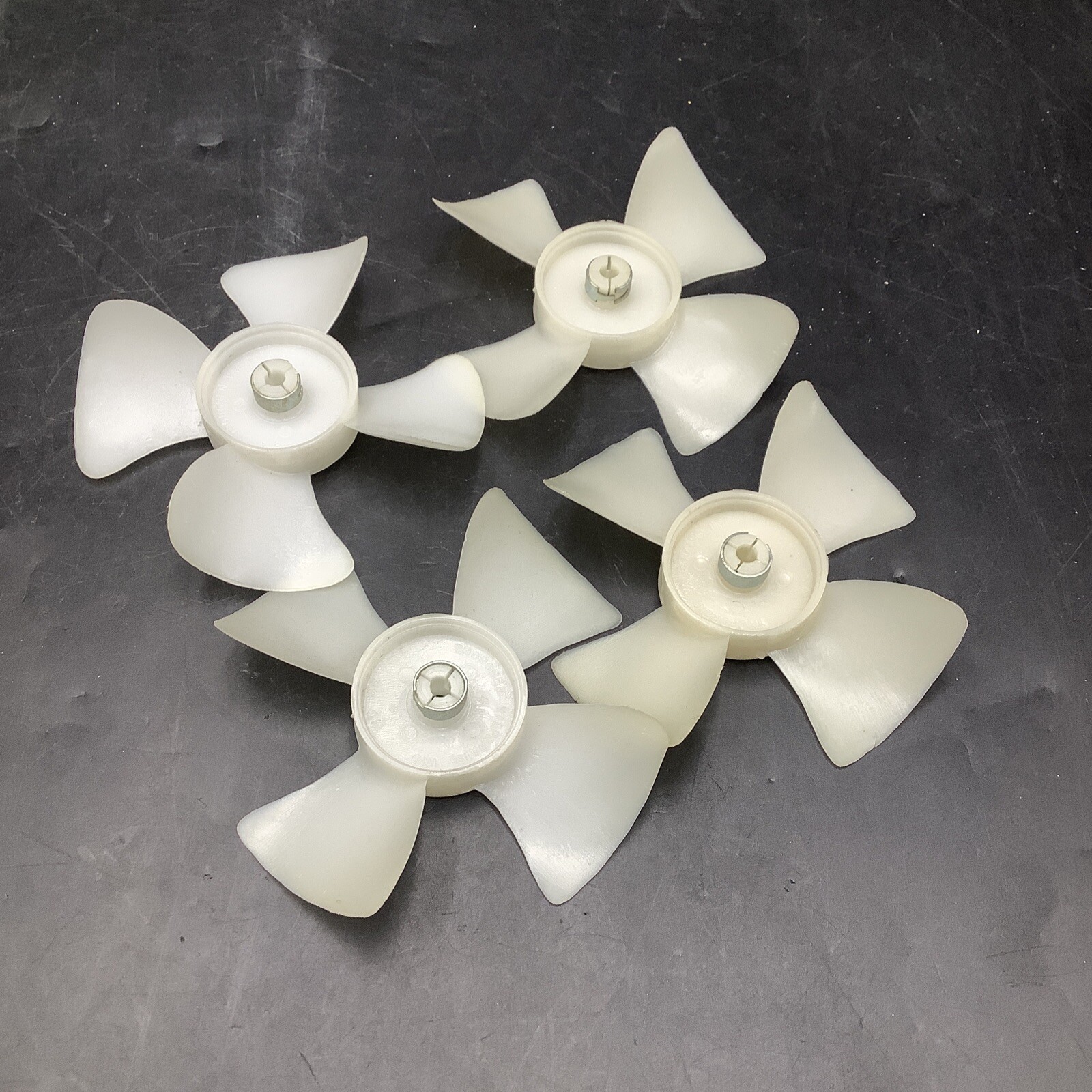 Lot of 4 Gemline Blower Fan 4 Blade FB350 3.5″ Dia CW .1875″ Bore D121