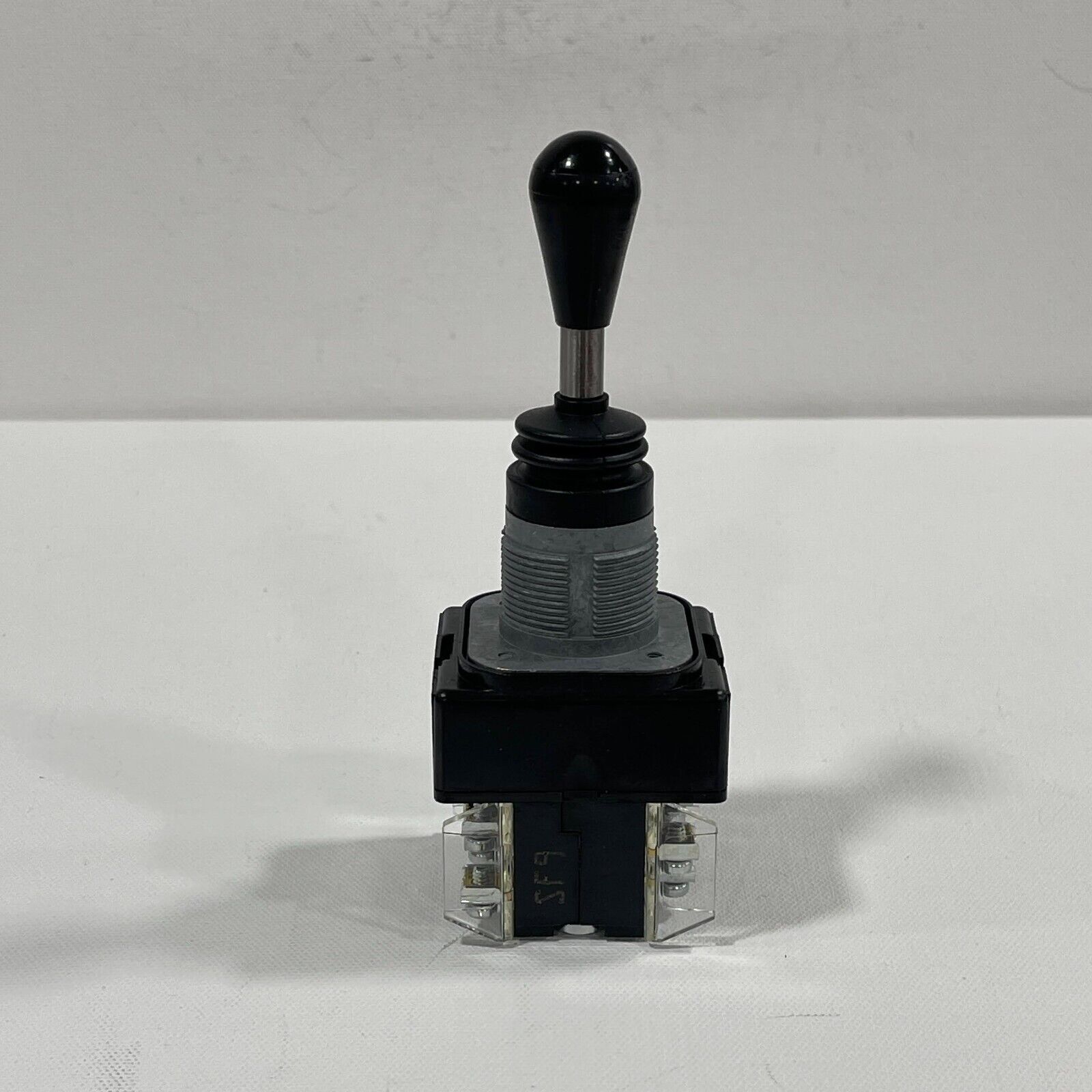 New! Allen Bradley 800T-T4T7AAXX 30mm Toggle Switch Four-Way Ser T Type 4,13