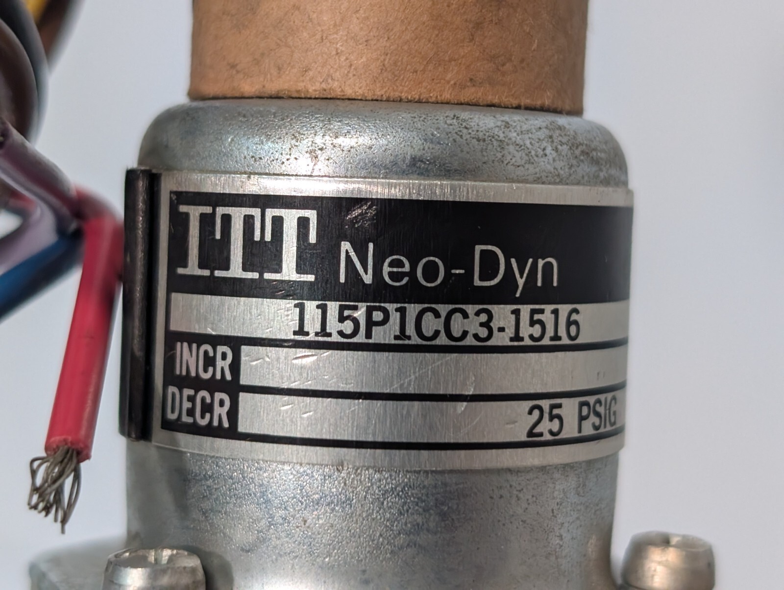 ITT Neo-Dyn 115P1CC3-1516 Pressure Switch 98087, 25PSIG, 5A, 125/250VAC