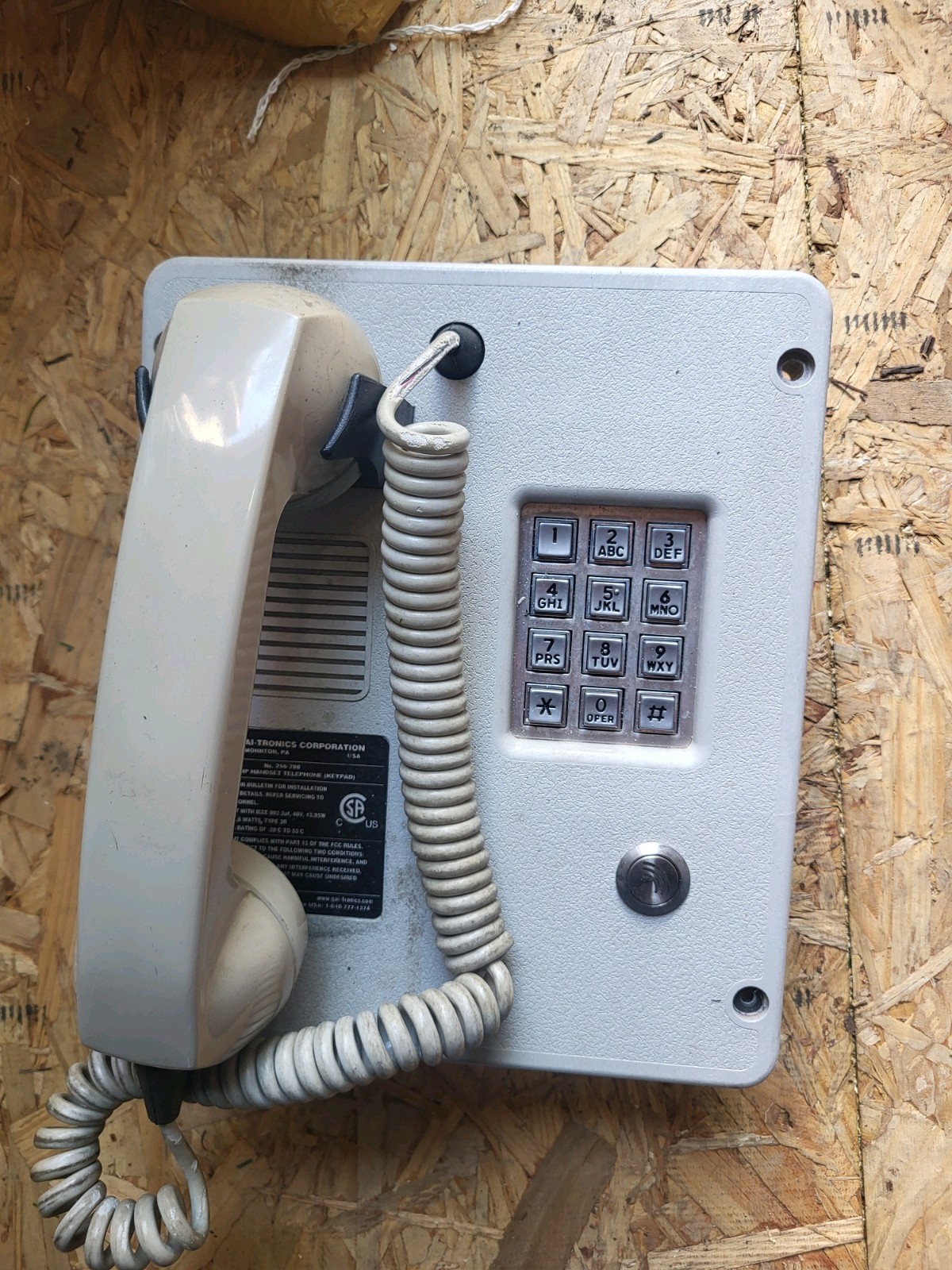 GAI-TRONICS 256-700 VOIP HANDSET TELEPHONE