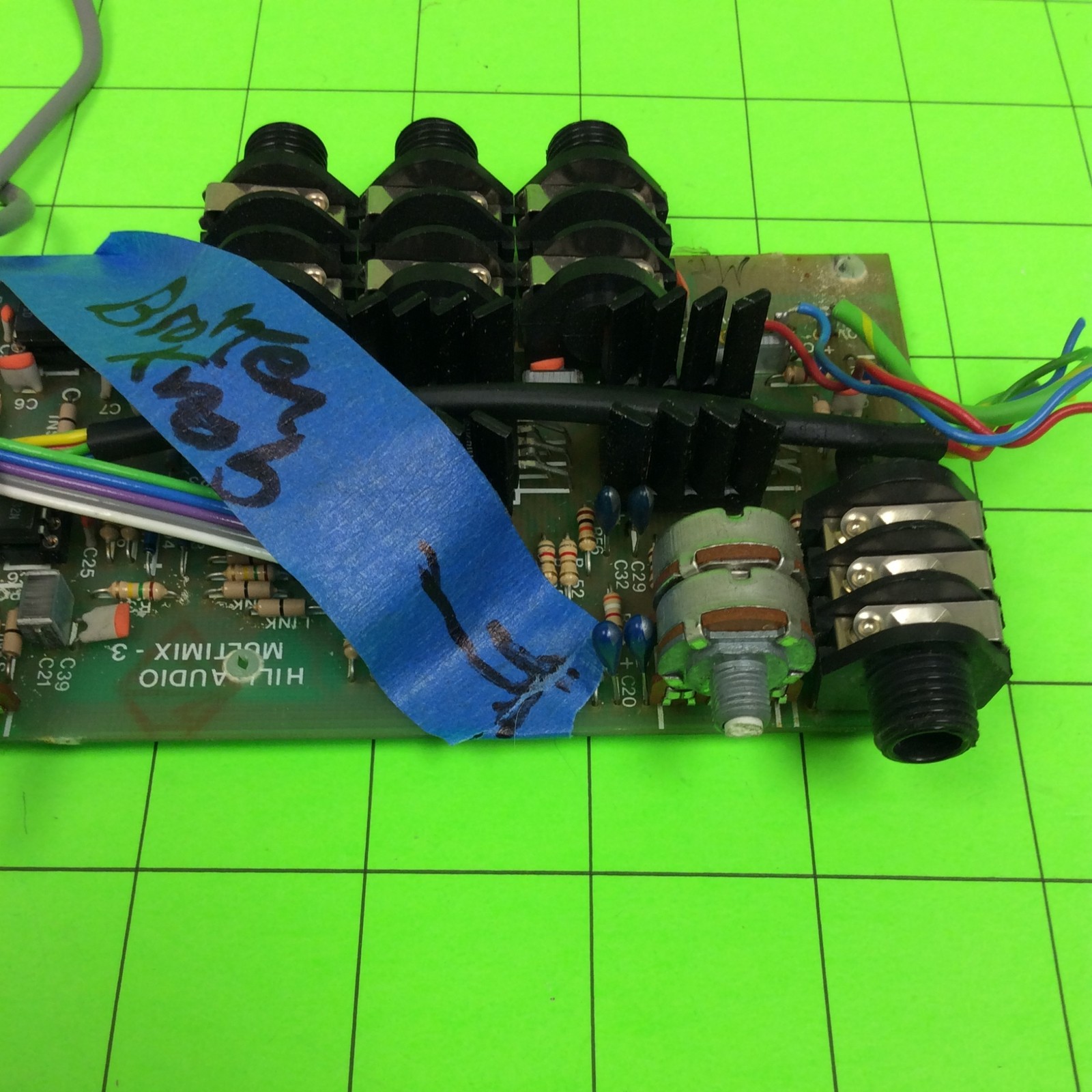 Hill MM1X Audio Mixer MULTIMIX-3 Board (BROKEN Knob)