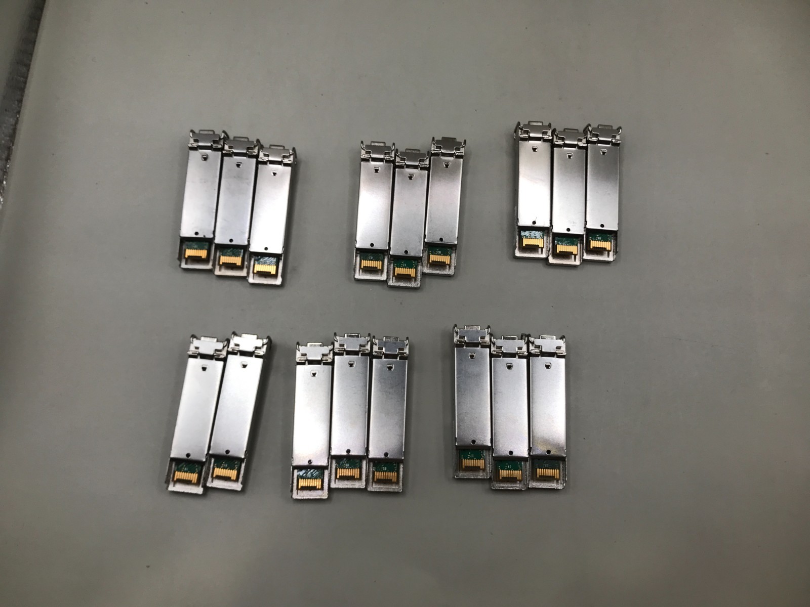 LOT OF 17 FINISAR FTLF8524P2BNL-MB CLASS 1 850NM 4GB SFP TRANSCEIVER MODULE