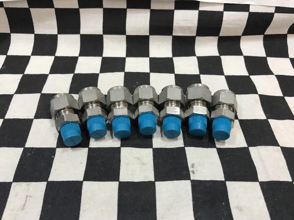 7x SWAGELOK MALE CONNECTOR 3/8″ TUBE X 1/8″ NPT, SS-600-1-2, SHIPSAMEDAY#1375C3